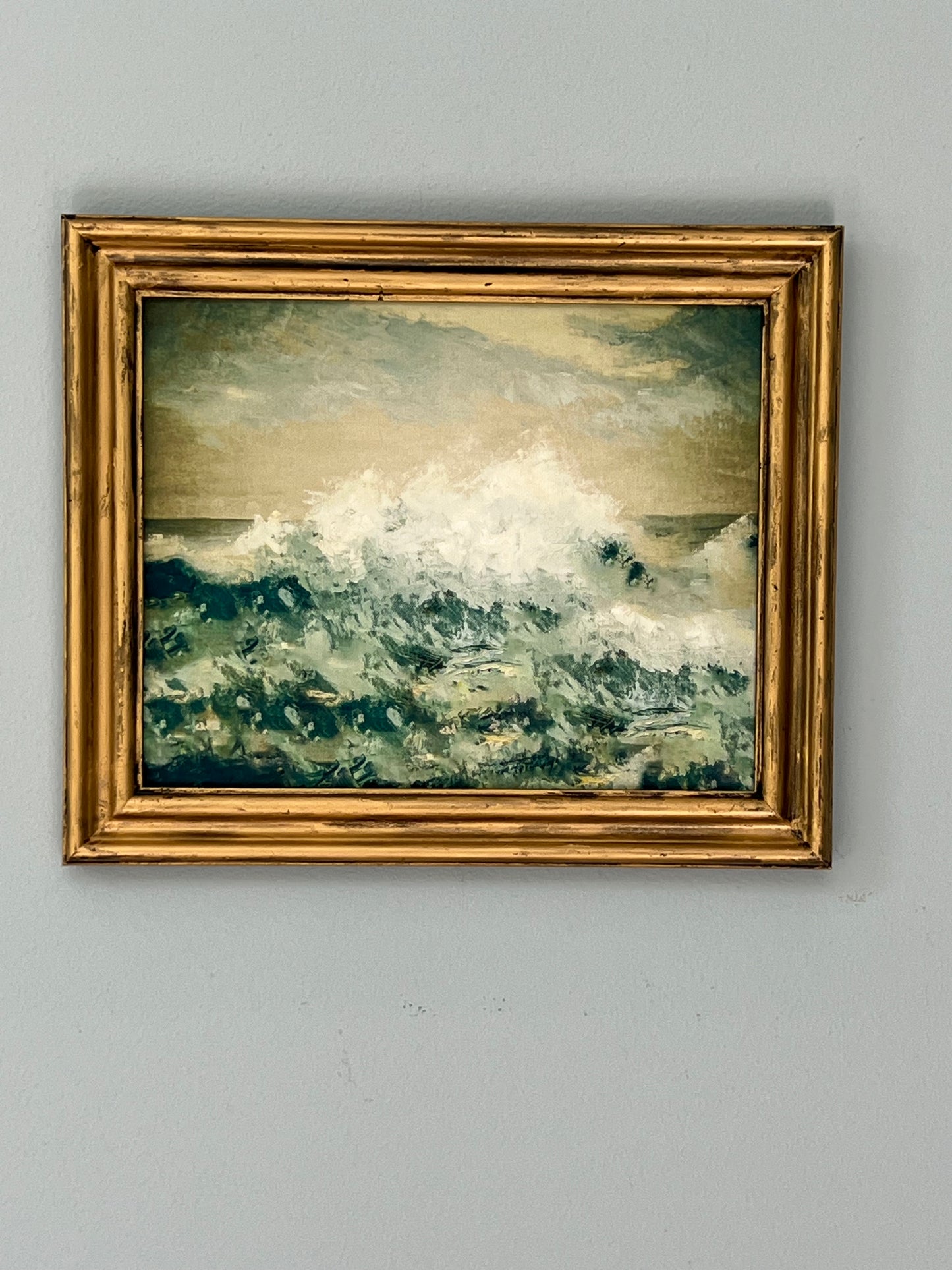 Crashing Wave - canvas print in gold frame