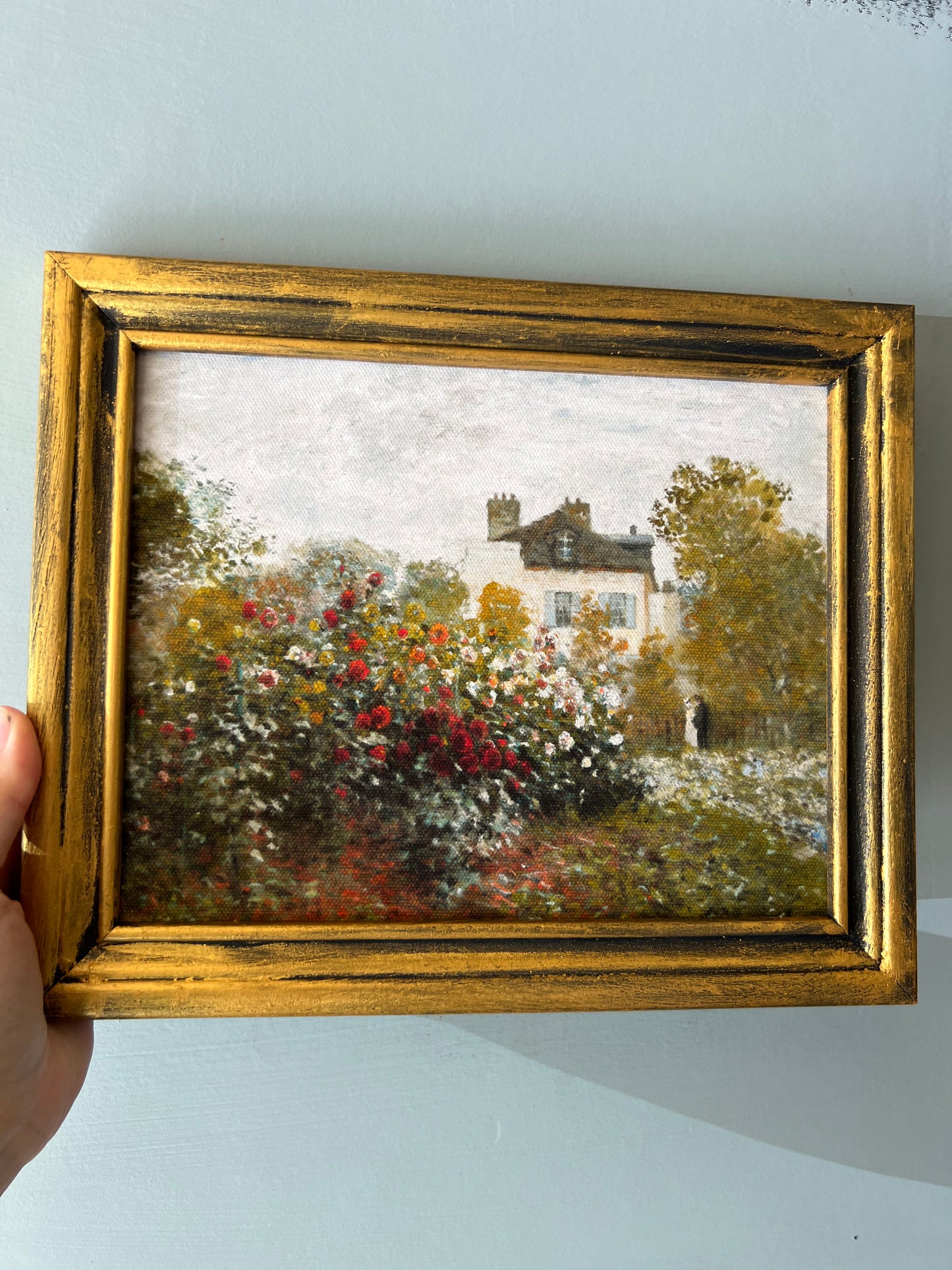 Cottage Garden - Canvas Print in Vintage Gold Frame