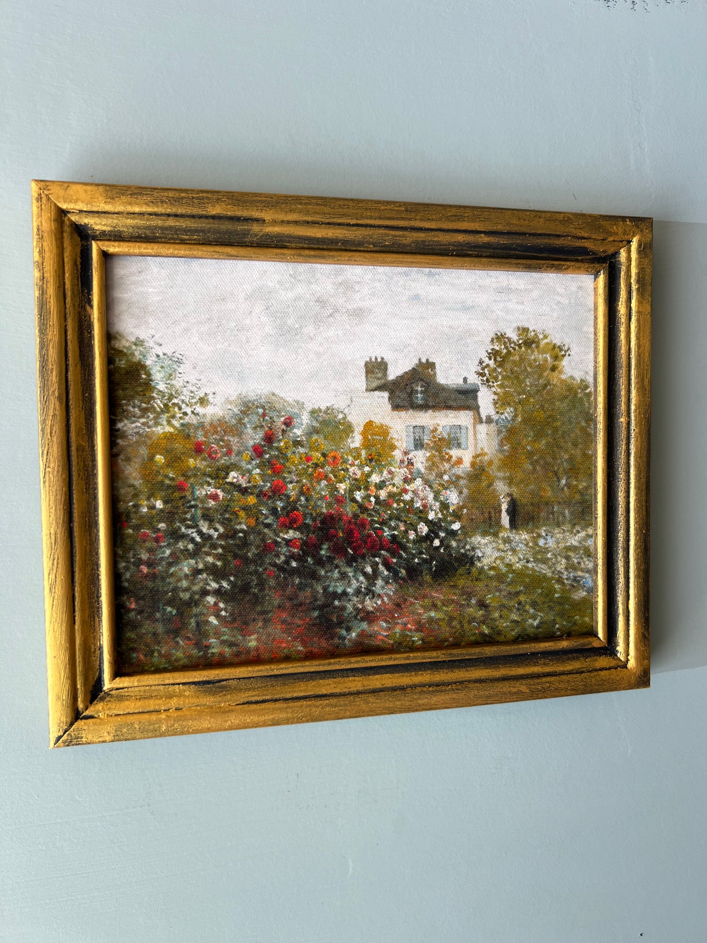 Cottage Garden - Canvas Print in Vintage Gold Frame