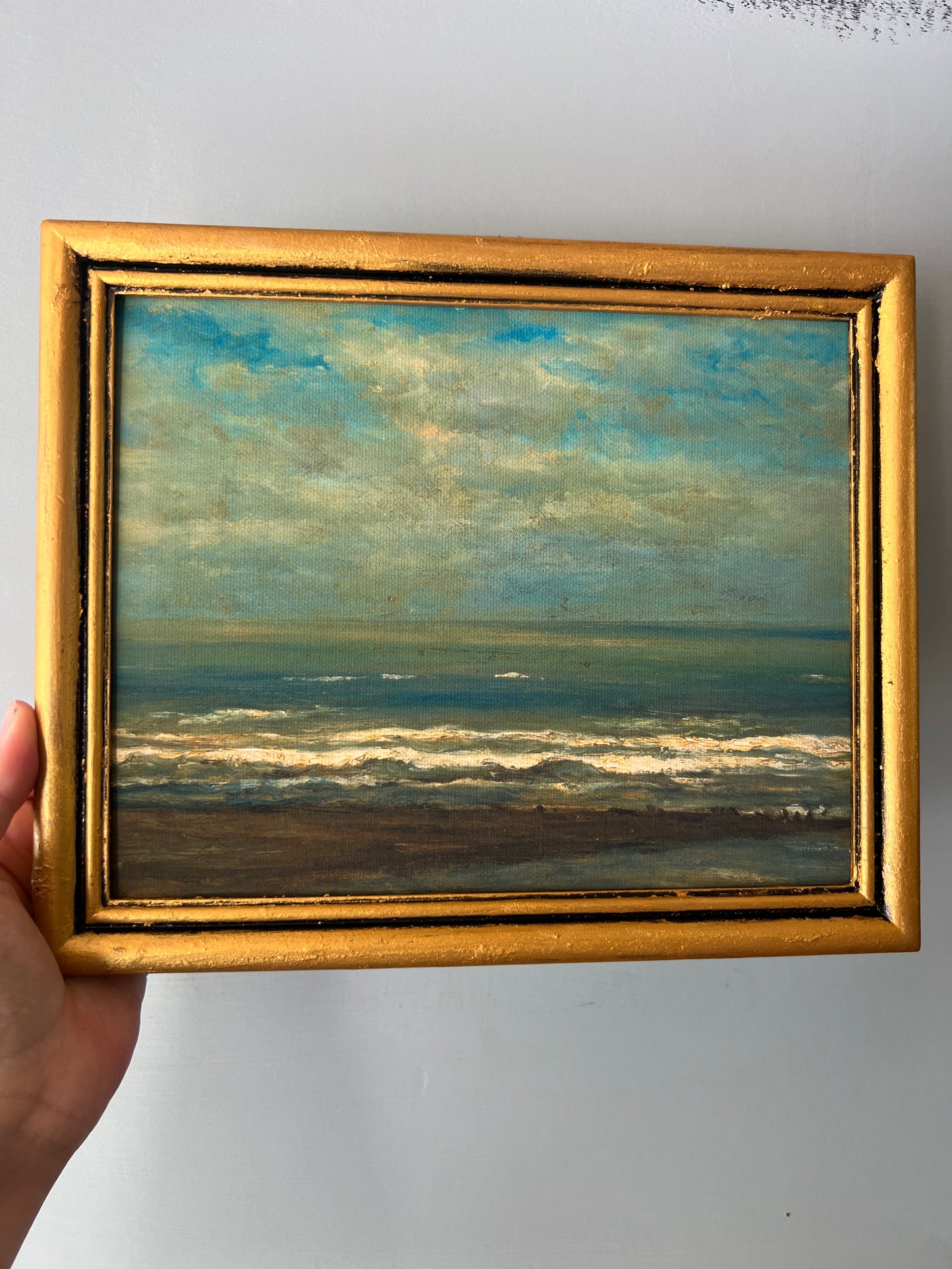 Rocky Coast - Canvas Print in Vintage Gold Frame