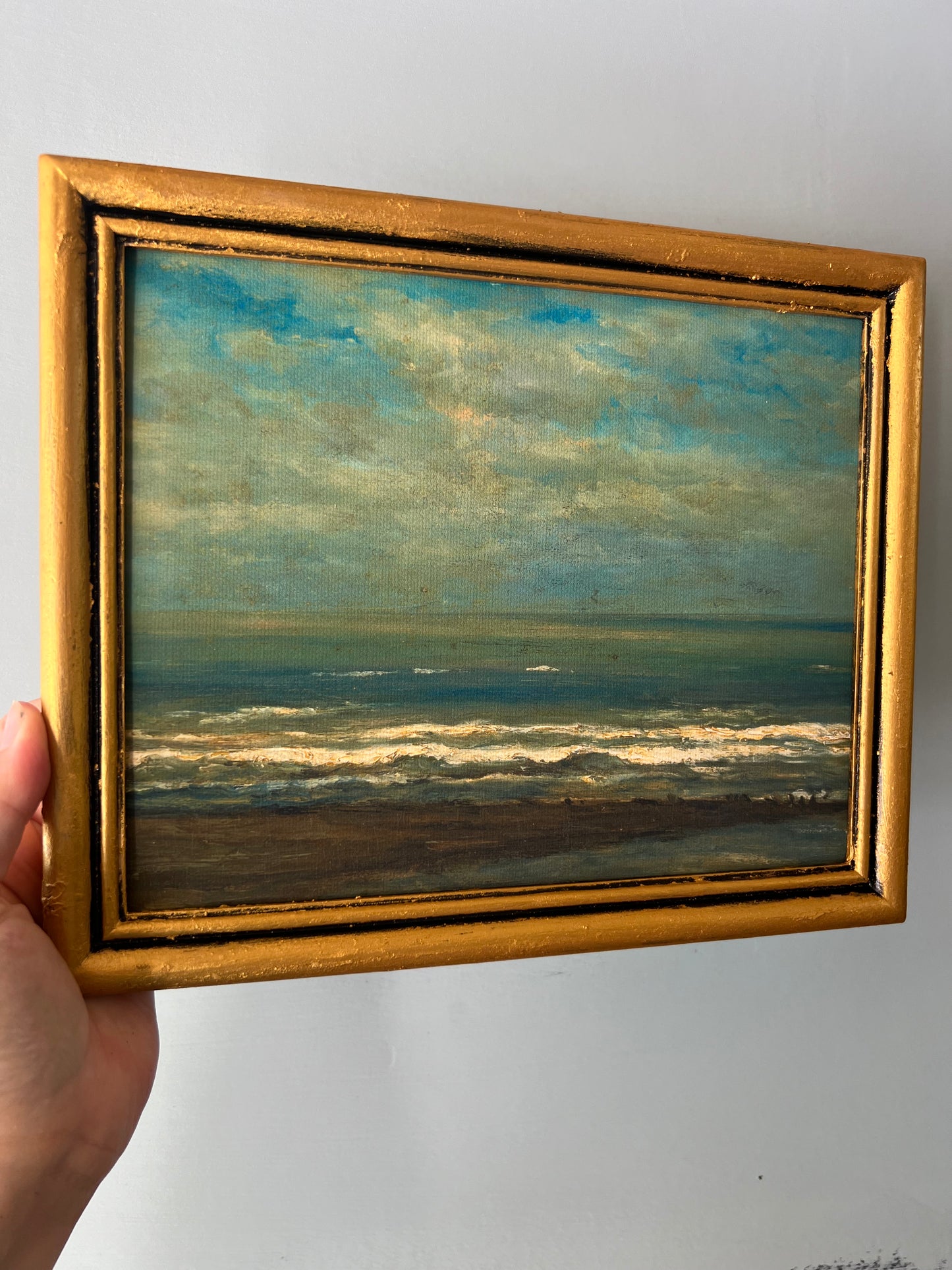 Rocky Coast - Canvas Print in Vintage Gold Frame