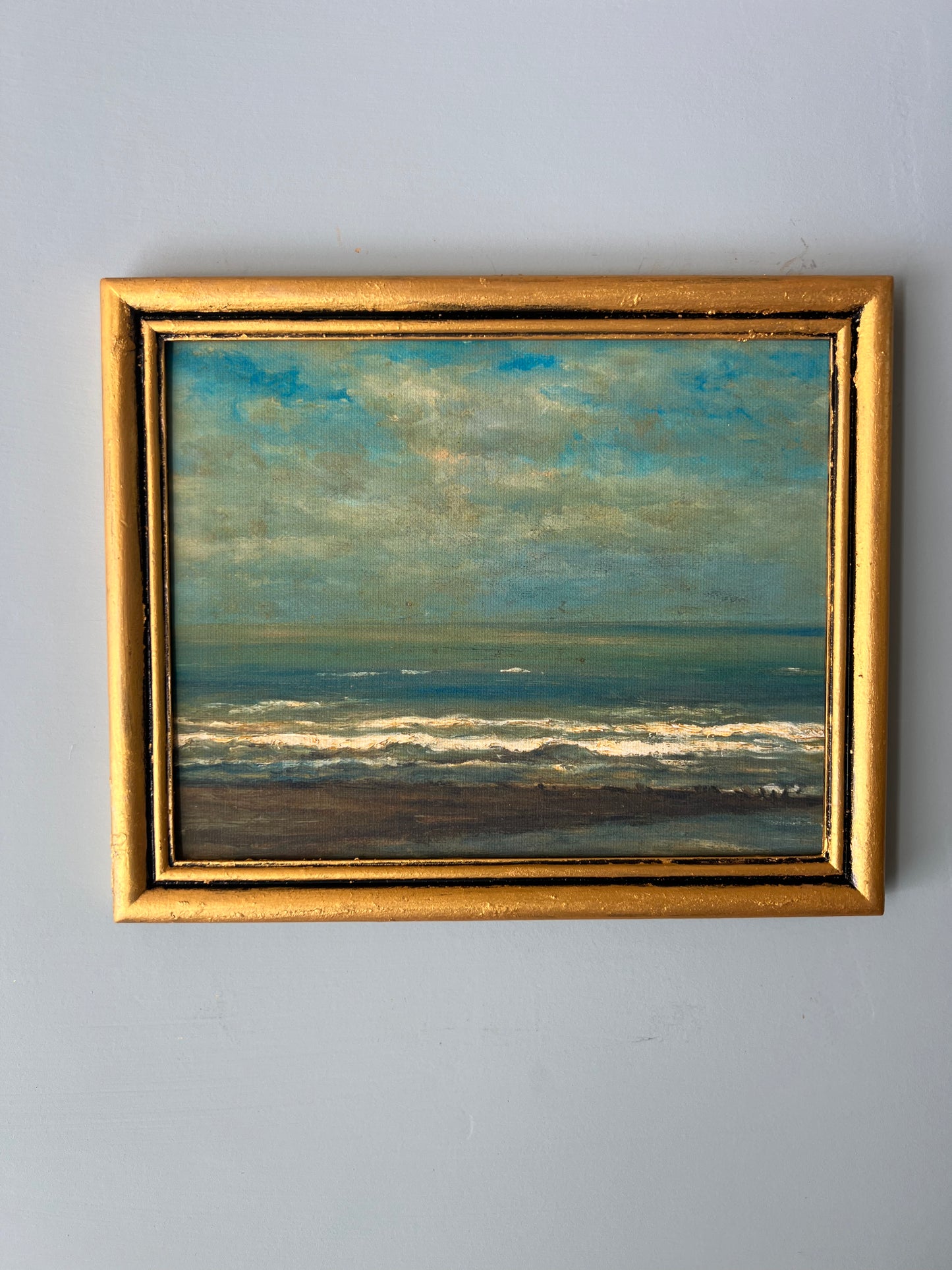 Rocky Coast - Canvas Print in Vintage Gold Frame