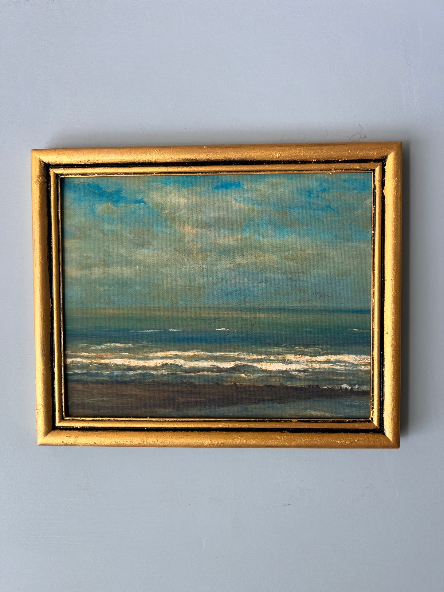 Rocky Coast - Canvas Print in Vintage Gold Frame