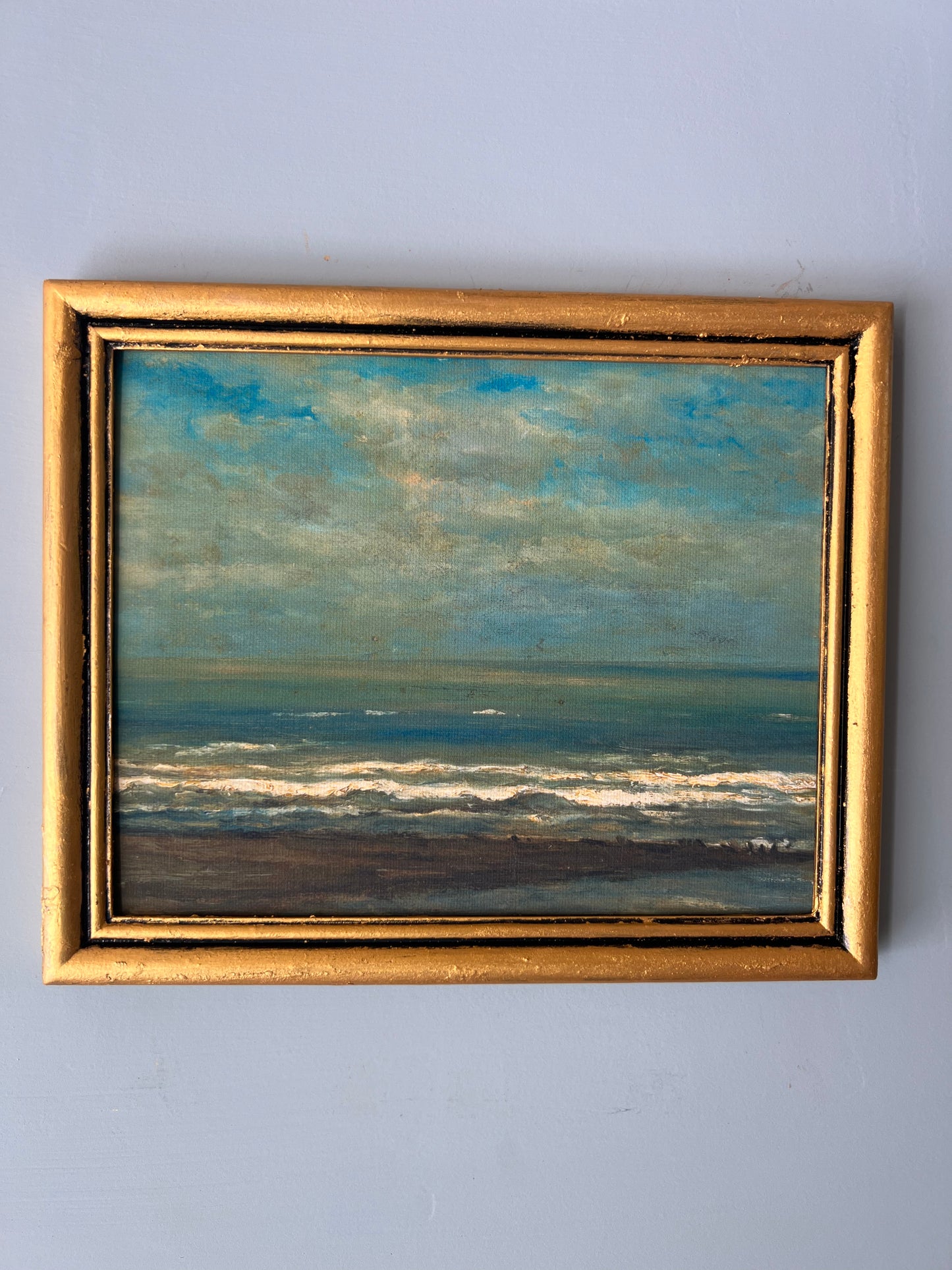 Rocky Coast - Canvas Print in Vintage Gold Frame